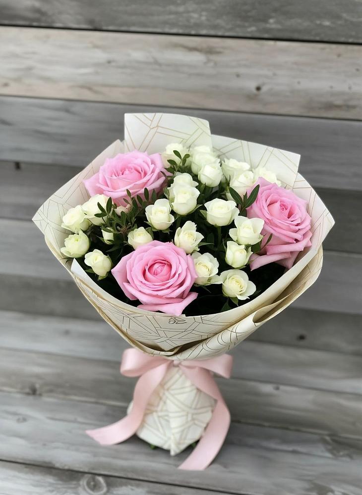 Букет цветов из: Розы в Урожайном