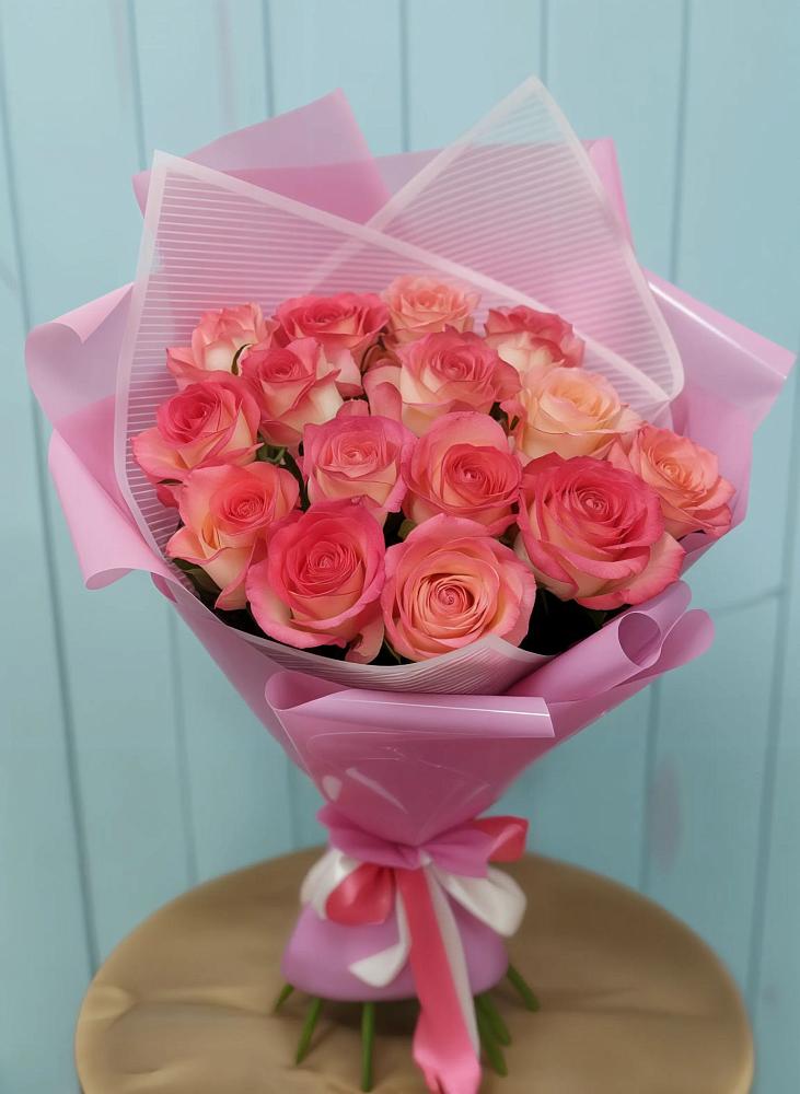 Букет 15 Розовых роз Равель в Урожайном
