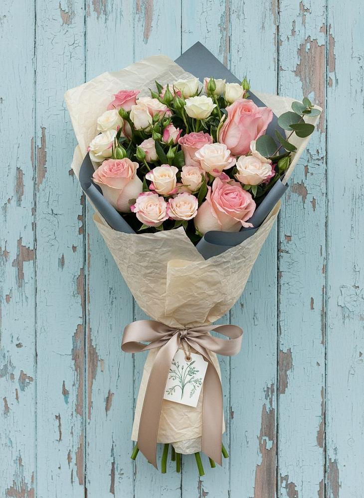 Букет цветов из: Розы в Урожайном