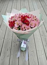 Букет цветов из:  Альстромерии в Урожайном
