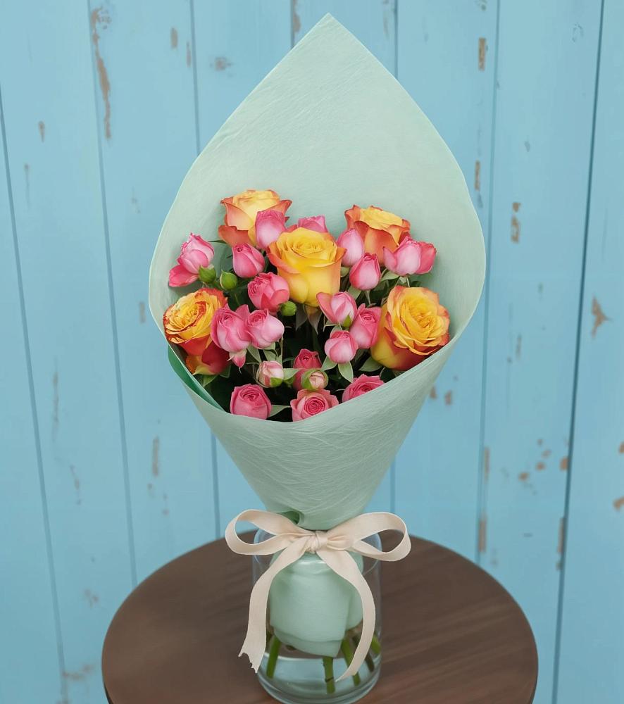 Букет цветов из: Розы в Урожайном