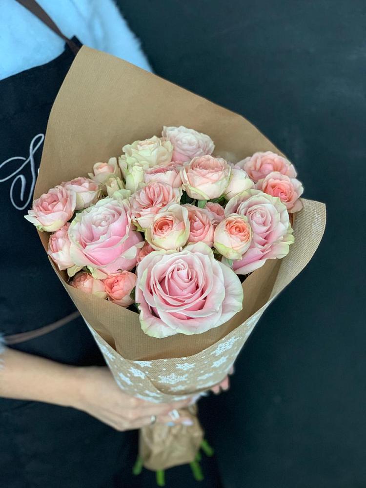 Букет цветов из: Хризантемы и Розы в Урожайном