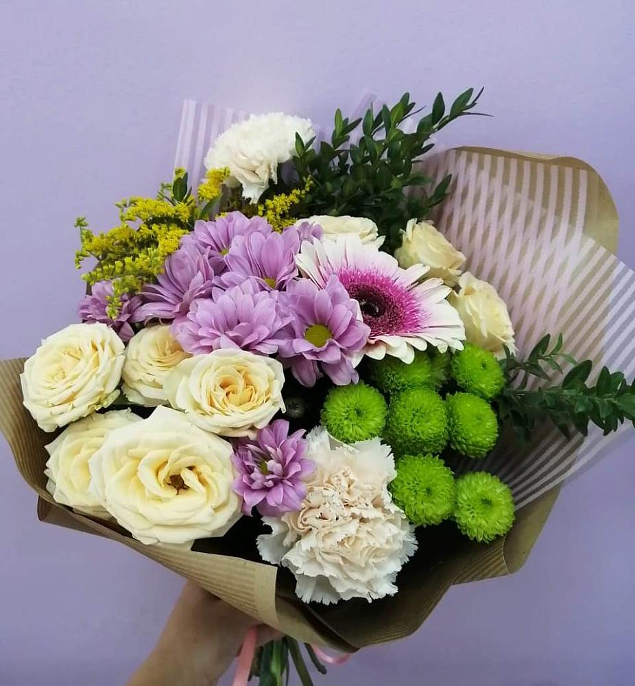 Букет цветов из: Хризантемы, Розы, Гвоздики и Герберы в Урожайном